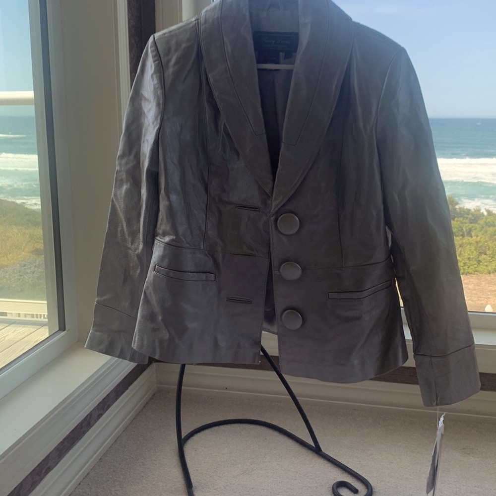 NWT Terry Lewis soft leather jacket with shawl collar.  XS fits 4-6. Gray/Pewter